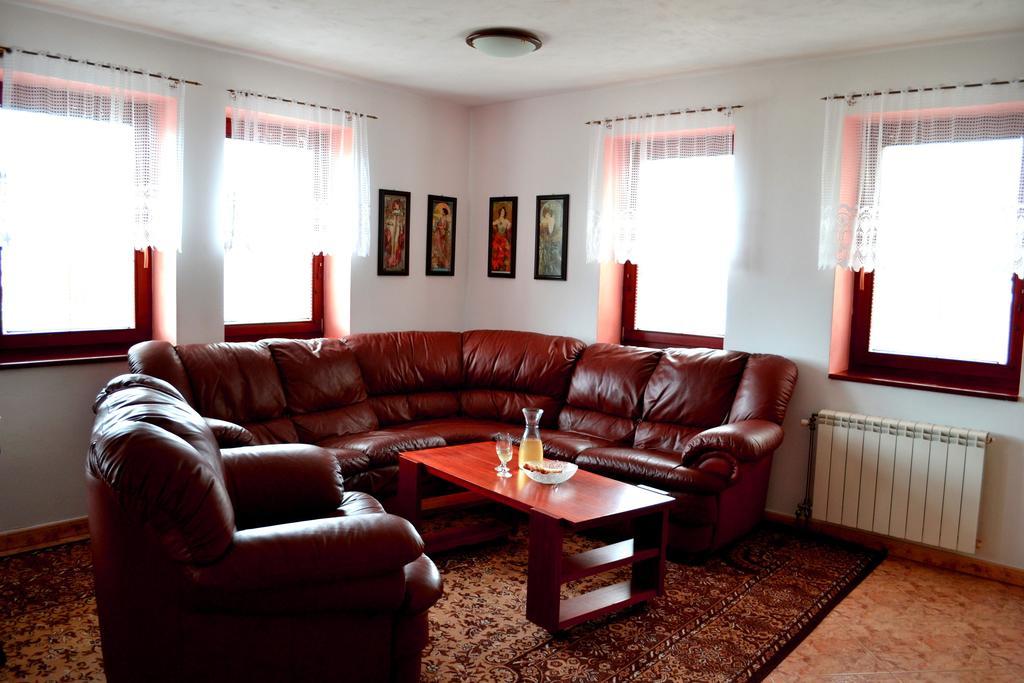 Apartment Zelezny Hrozen วาลติตซา ห้อง รูปภาพ